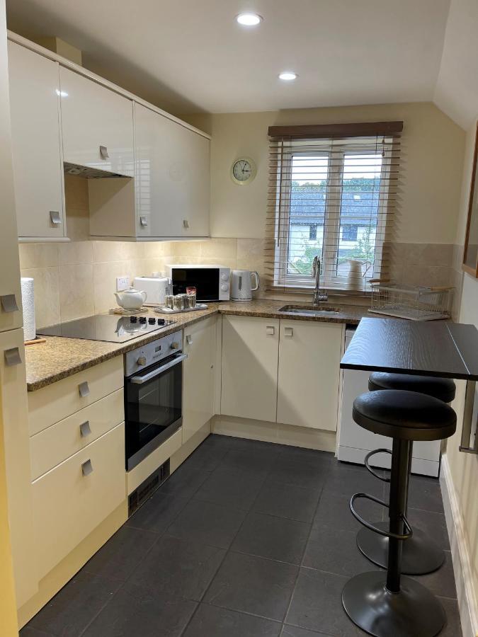 Shrewton Ground Floor Garden Cottage, Near Stonehenge מראה חיצוני תמונה
