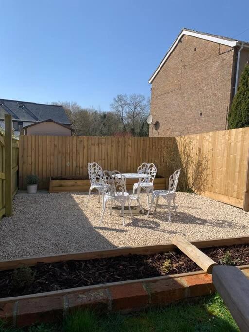 Shrewton Ground Floor Garden Cottage, Near Stonehenge מראה חיצוני תמונה